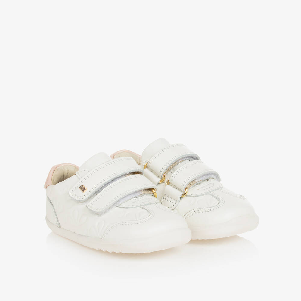Bobux Step Up - حذاء جلد لون أبيض لمرحلة بدء المشي للمولودات | Childrensalon