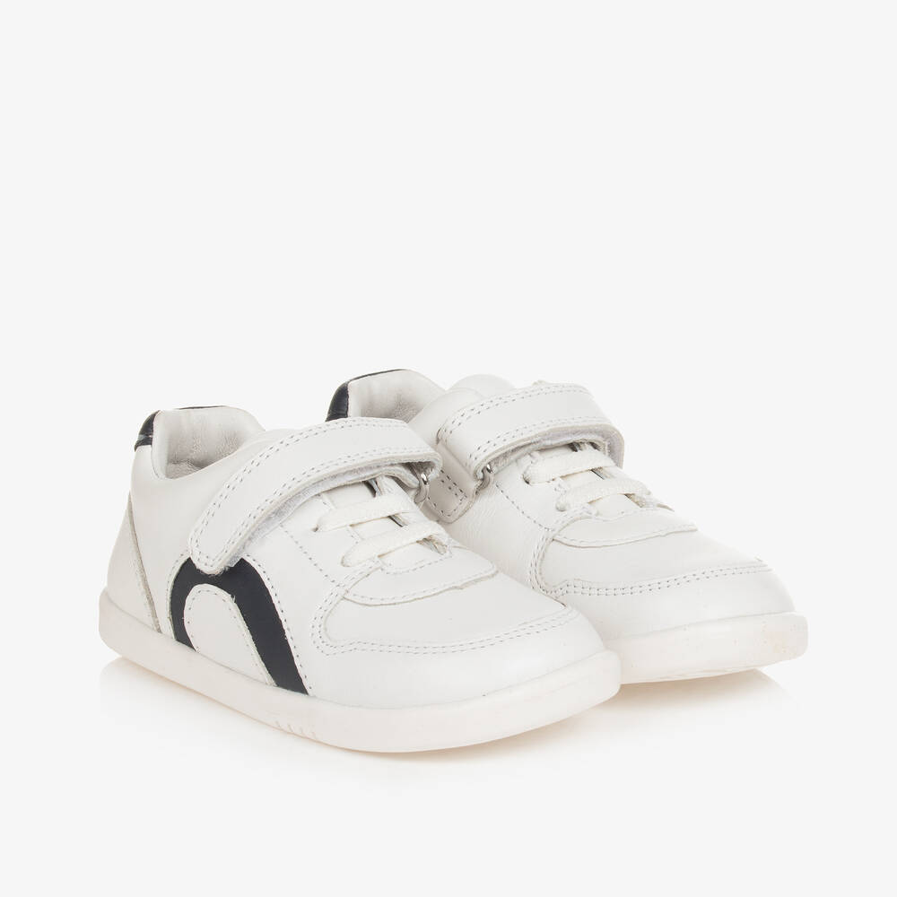 Bobux IWalk - حذاء رياضي بشريط لاصق جلد لون أبيض | Childrensalon
