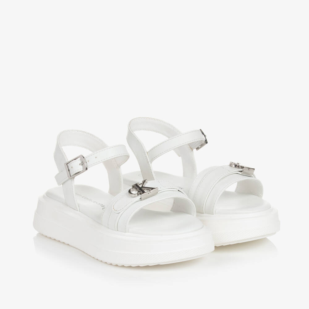 Calvin Klein - صندل جلد صناعي لون أبيض للبنات | Childrensalon