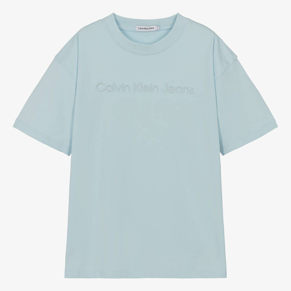 Calvin Klein - تيشيرت تينز ولادي قطن جيرسي لون أزرق فاتح | Childrensalon