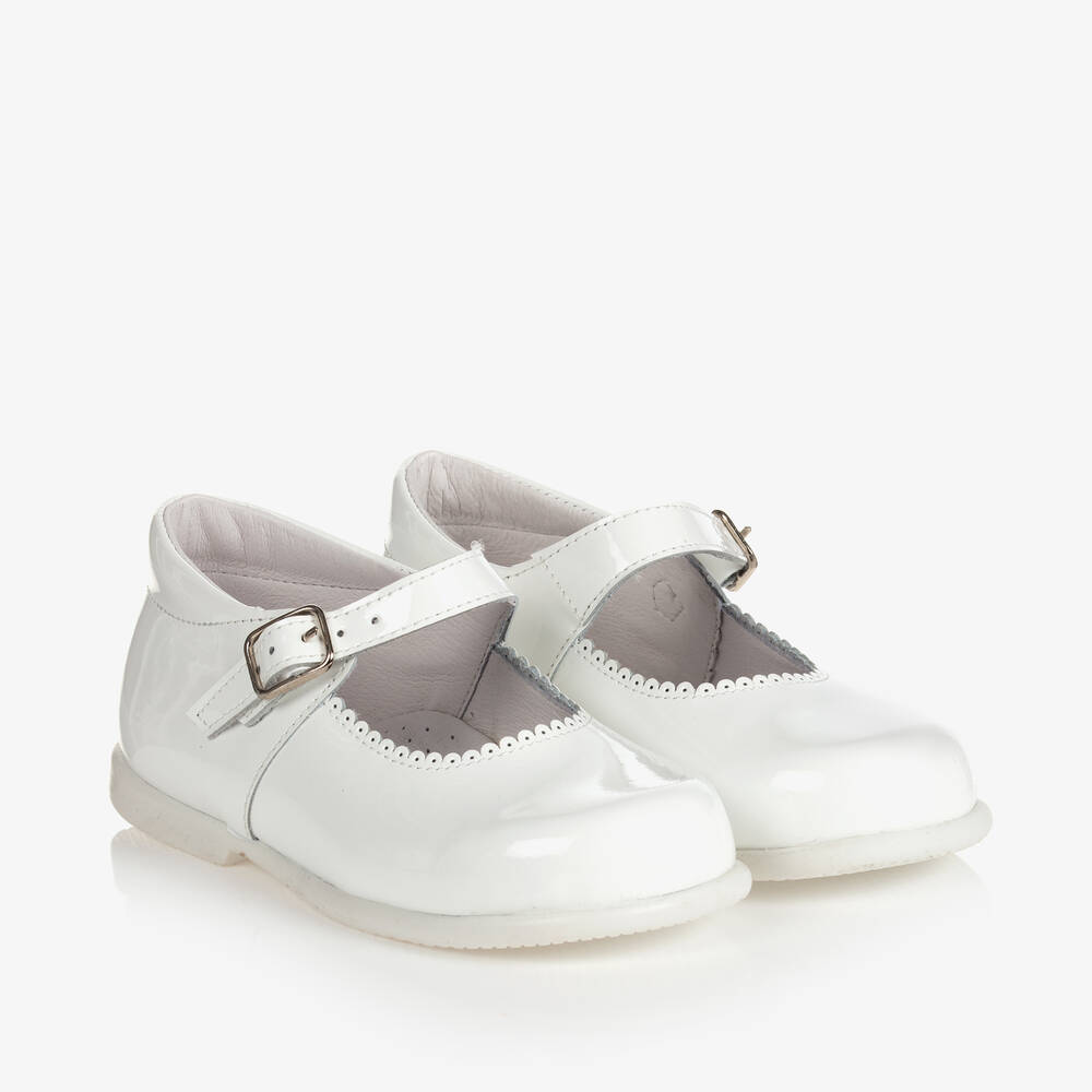 Children's Classics - حذاء جلد صناعي لامع لون أبيض للبنات | Childrensalon