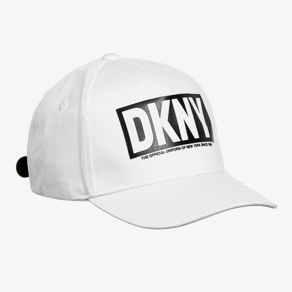 DKNY - كاب قطن تويل لون أبيض | Childrensalon