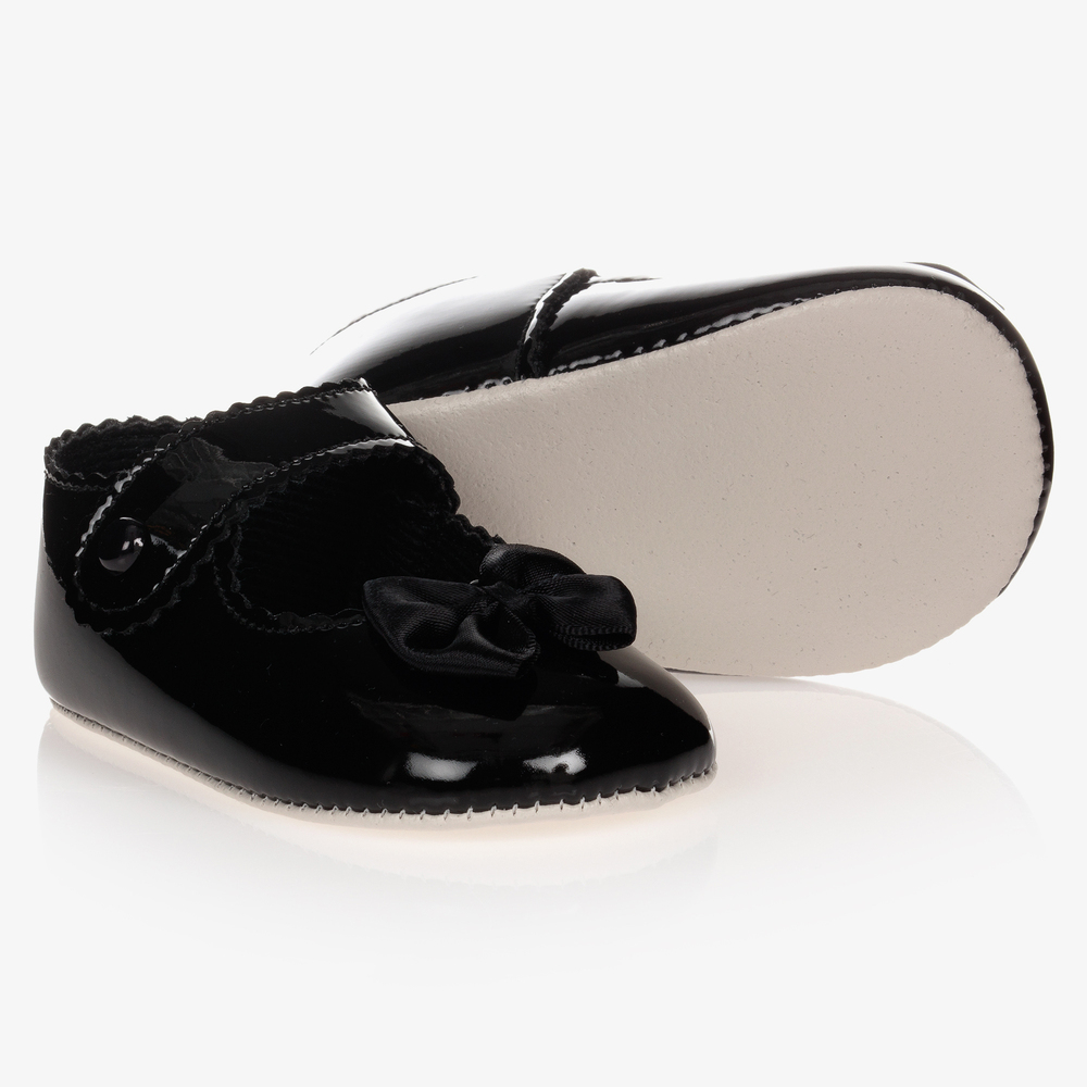 Early Days Baypods - حذاء لون أسود لمرحلة ما قبل المشي للرضيعات | Childrensalon