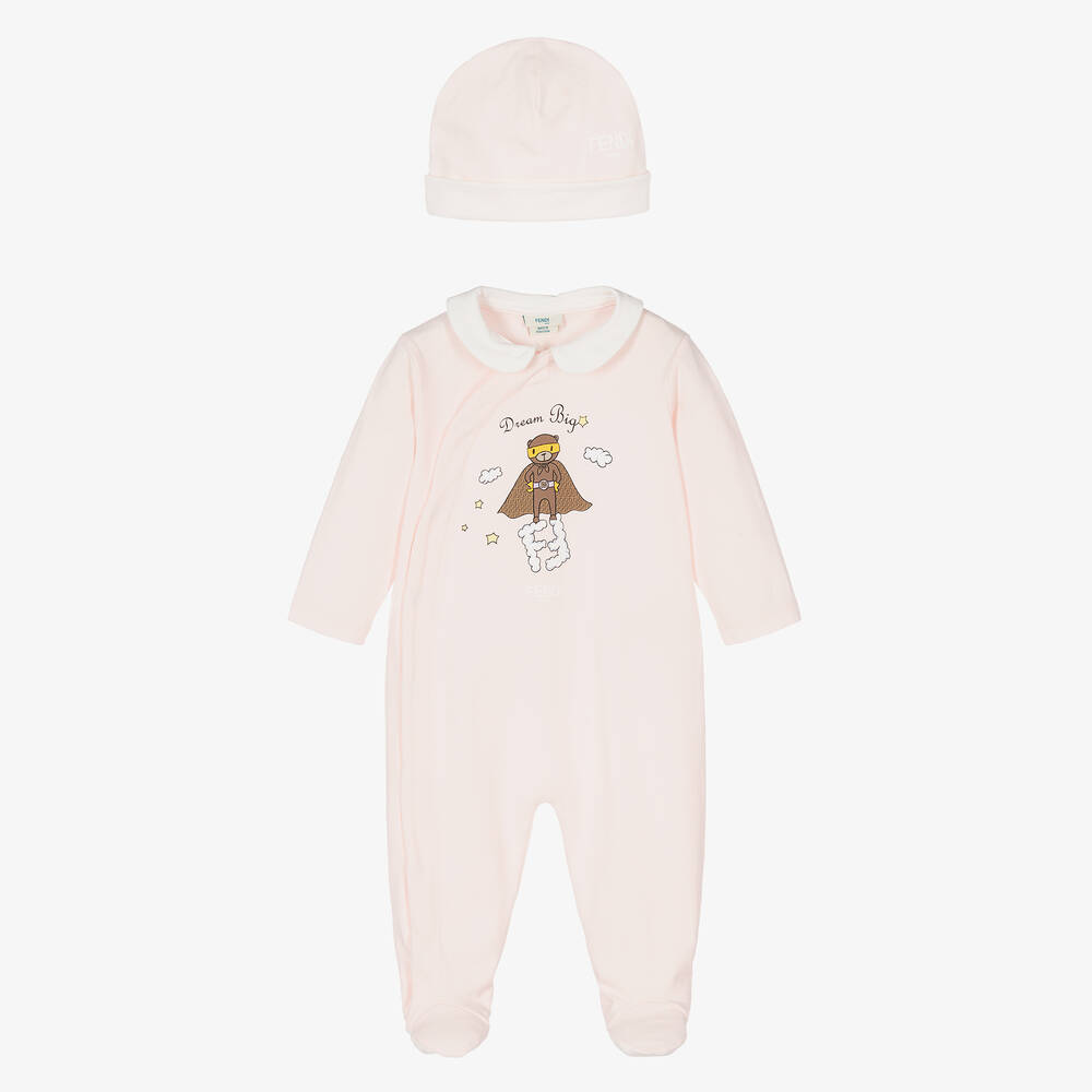 Fendi -  بِدلة أفرول وقبعة بطبعة دب قطن لون زهري للمولودات | Childrensalon