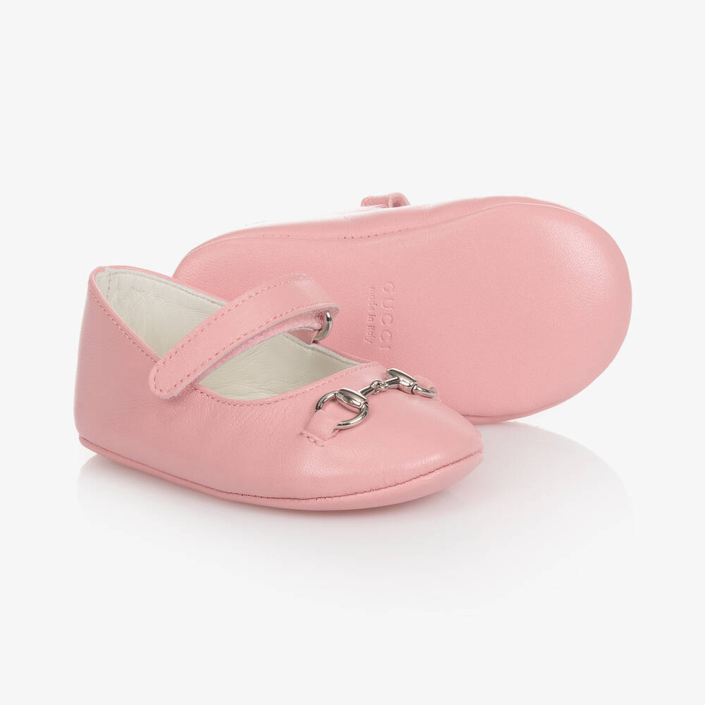 Gucci - حذاء جلد لون زهري للمولودات | Childrensalon