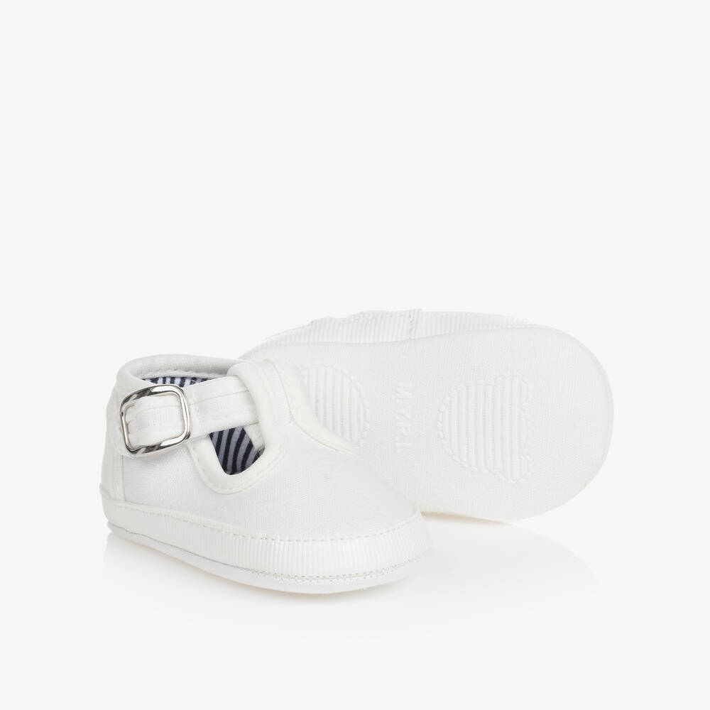Mayoral - حذاء كانفاس لون أبيض لقبل المشي للأطفال | Childrensalon