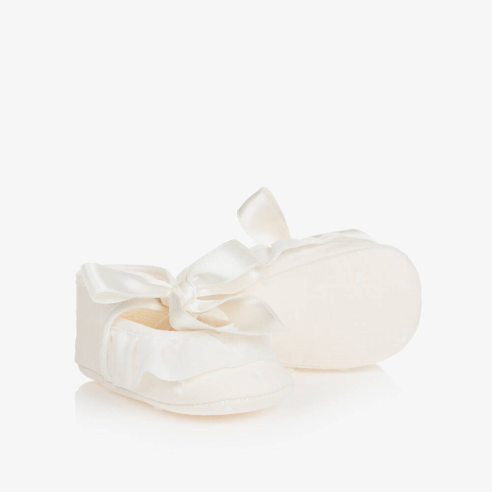 Paz Rodriguez Ivory Ruffle Baby Pre-walkers