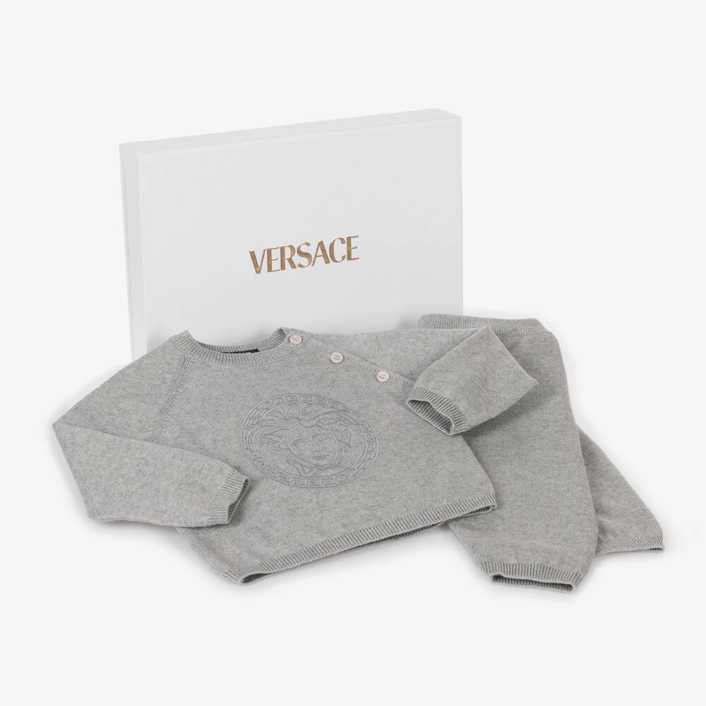 Versace - هدية طقم بنطلون محبوك قطن وكشمير لون رمادي للأطفال | Childrensalon