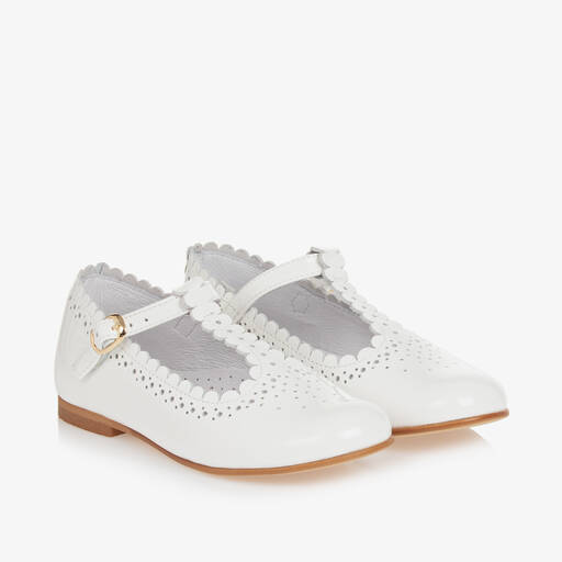 Beatrice & George- حذاء بسير جلد لامع لون أبيض للبنات | Childrensalon