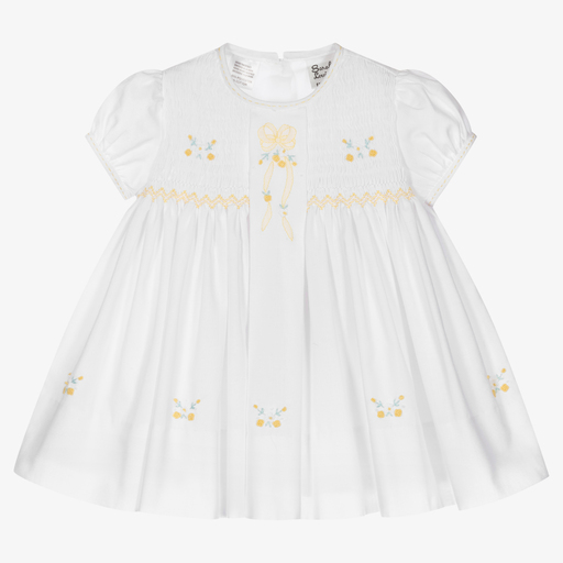 Sarah Louise-Белое платье с ручной сборкой для малышей | Childrensalon