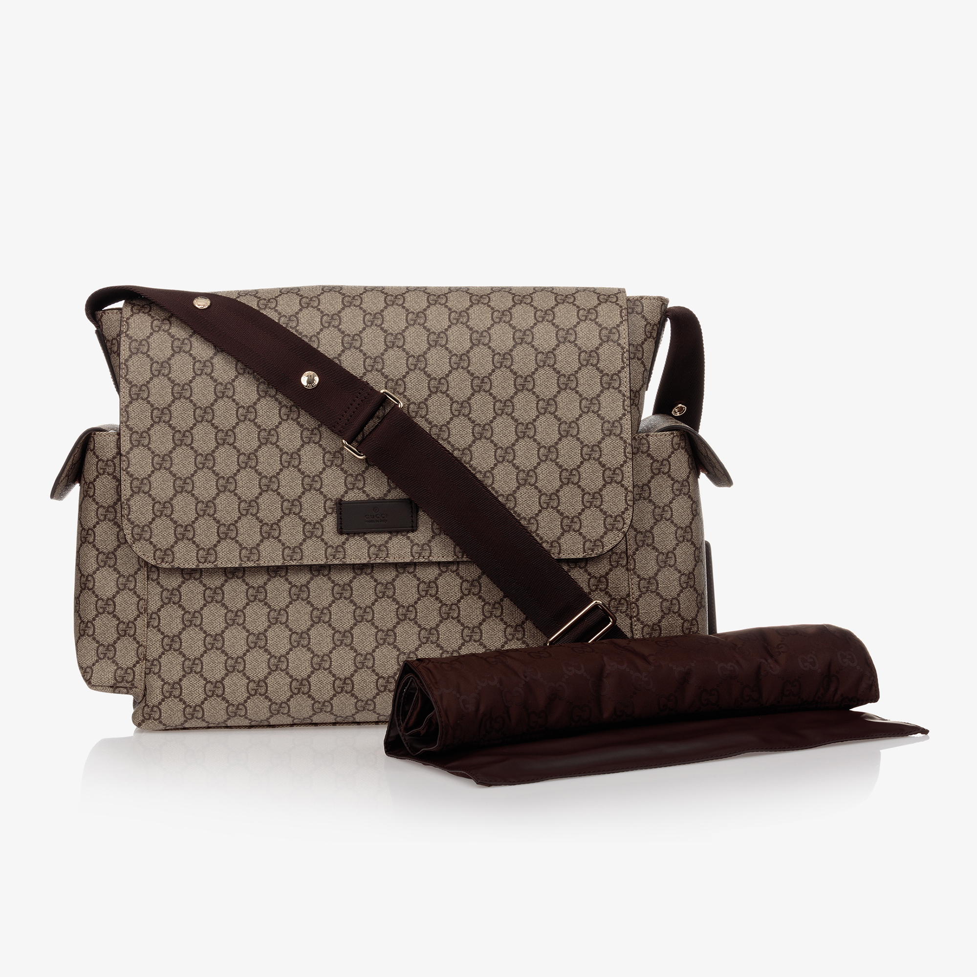 Gucci Gg Supreme Changing Bag & Mat In Beige
